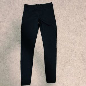 Girls Full Length Black Ivivva Leggings!